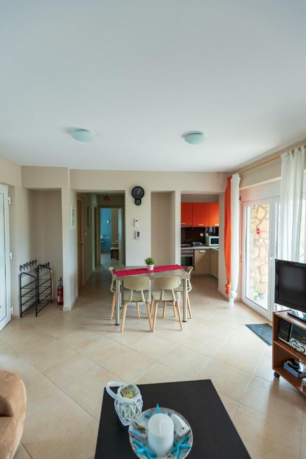 House Christie Villa Hriszí Amudiá Kültér fotó