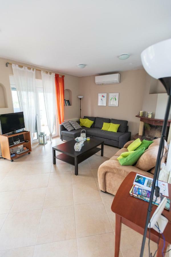 House Christie Villa Hriszí Amudiá Kültér fotó